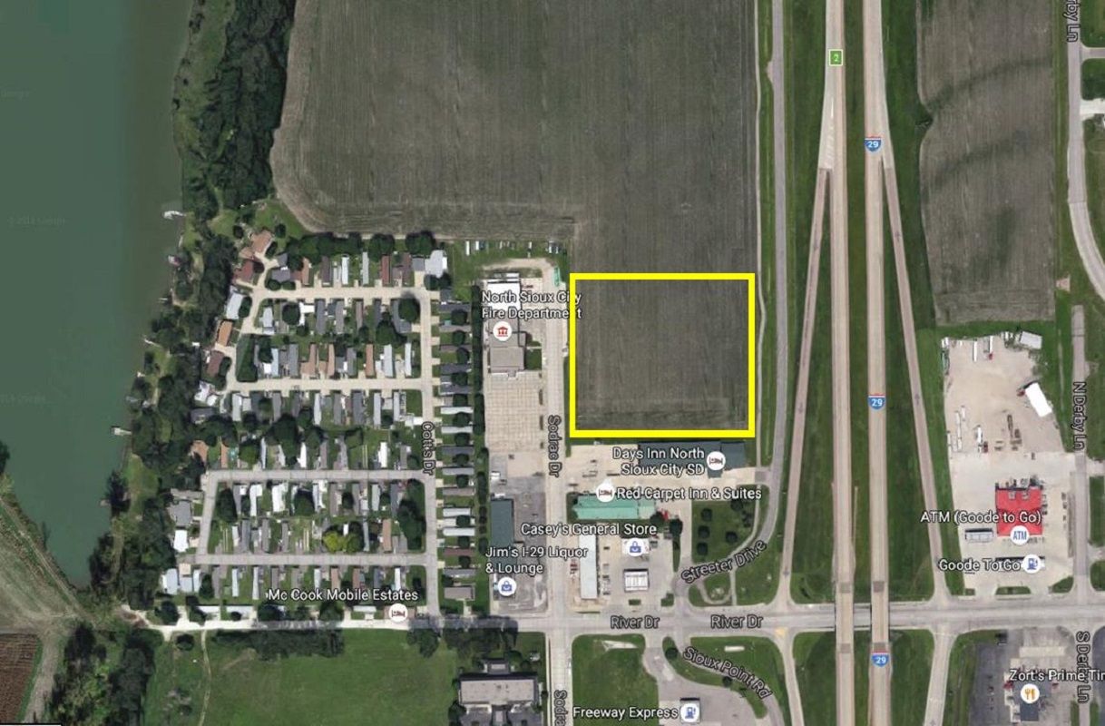 TBD Streeter Drive: 707-799 Interstate 29 Frontage Rd S, North Sioux City, SD 57049